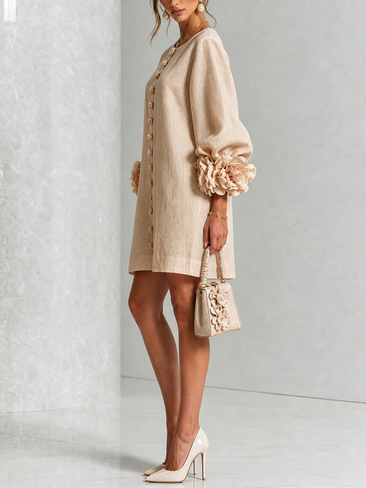 Amara | Robe Mini Élégante à Boutons Floraux