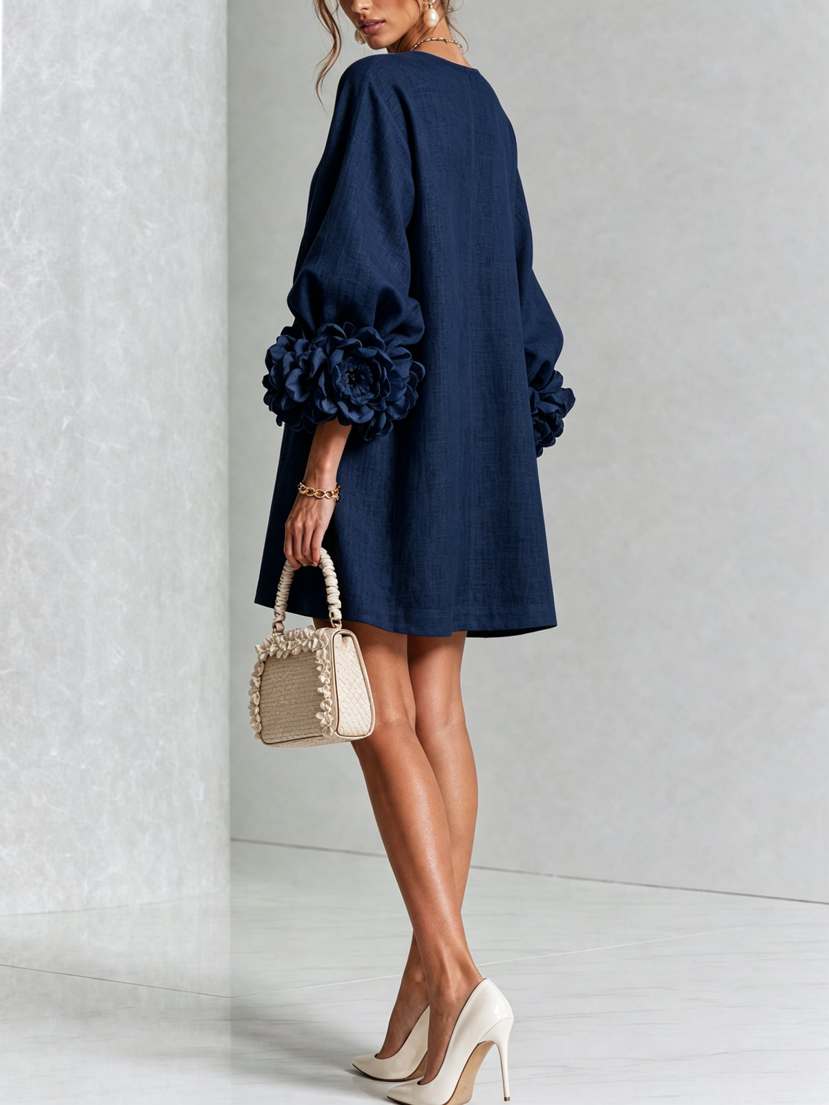 Amara | Robe Mini Élégante à Boutons Floraux