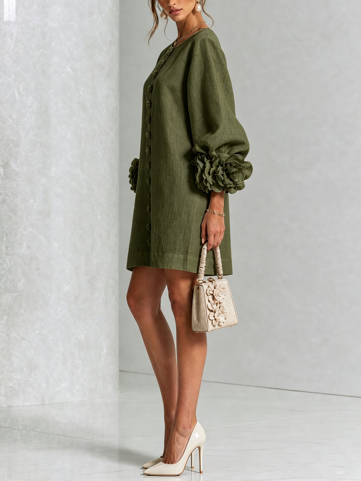 Amara | Robe Mini Élégante à Boutons Floraux