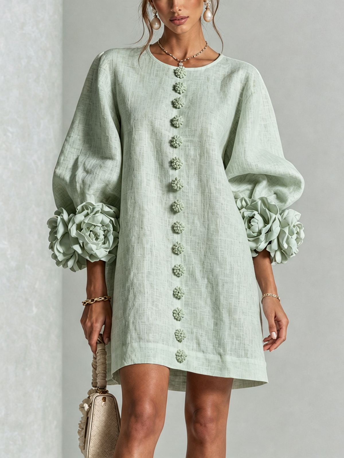 Amara | Robe Mini Élégante à Boutons Floraux