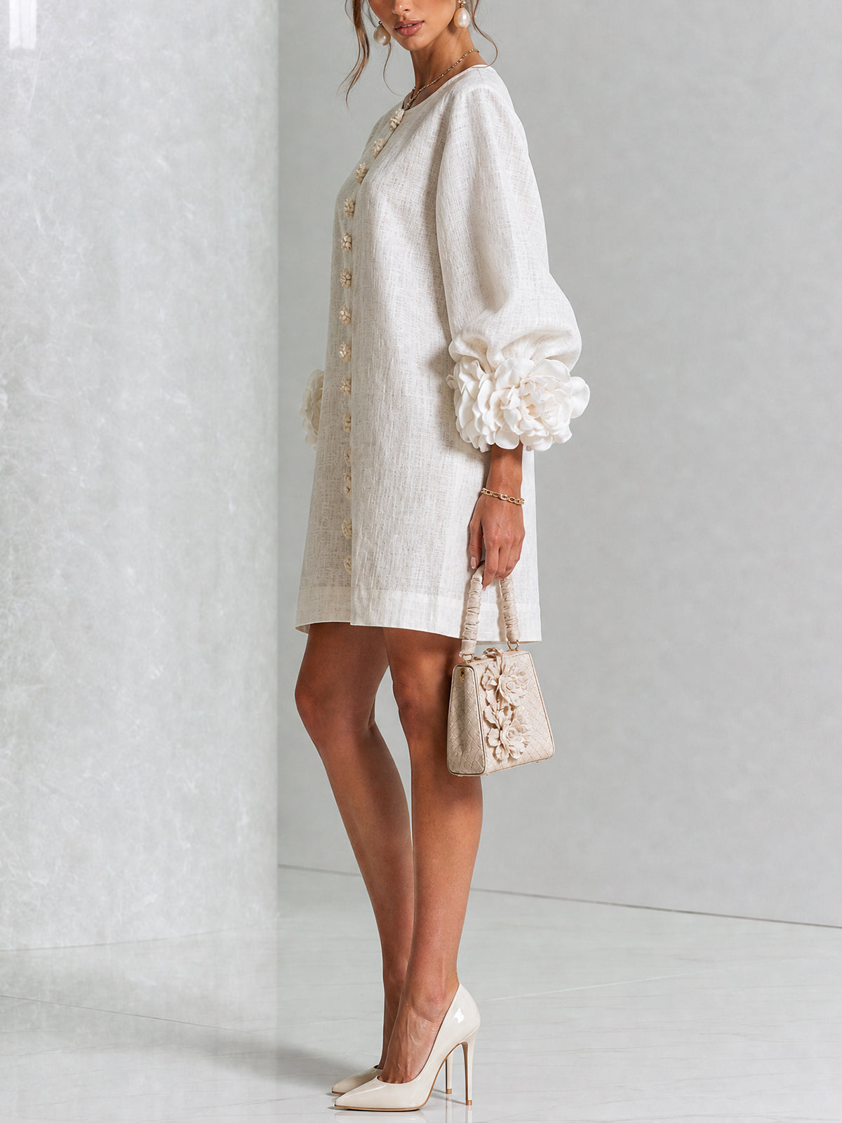 Amara | Robe Mini Élégante à Boutons Floraux