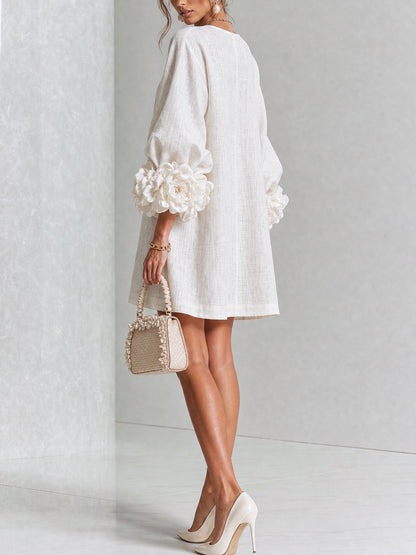 Amara | Robe Mini Élégante à Boutons Floraux