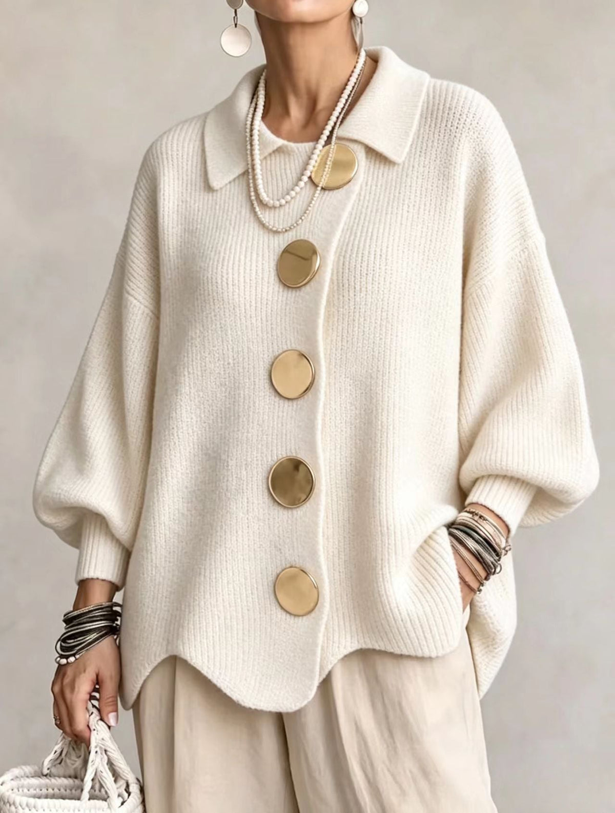 Béatrice | Cardigan Oversize à Gros Boutons Dorés - Ivoire