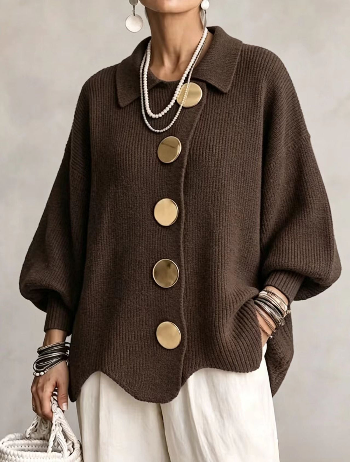 Béatrice | Cardigan Oversize à Gros Boutons Dorés - Marron