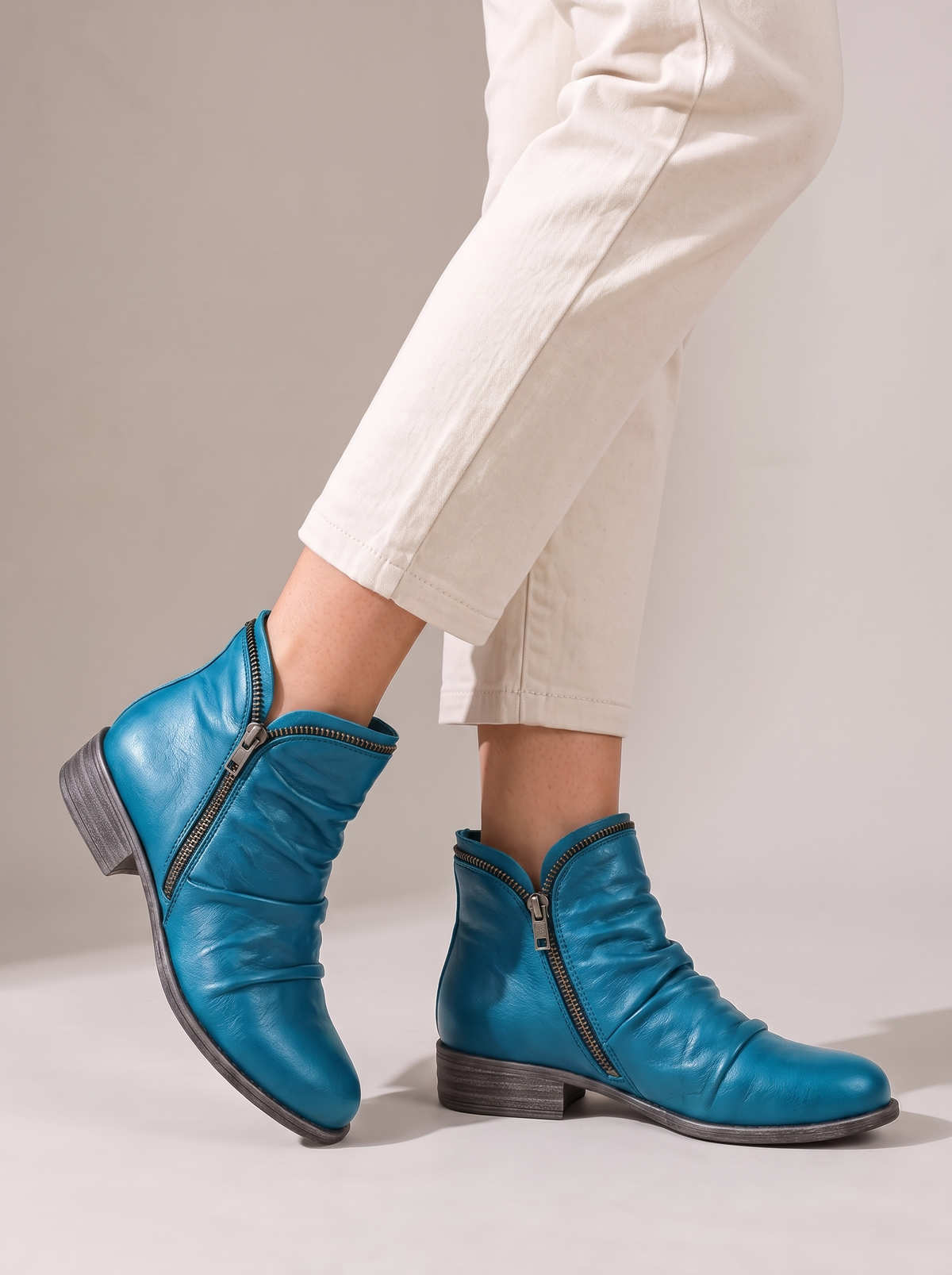 Jacinthe | Bottines Plissées à Zip Effet Cuir - Bleu canard