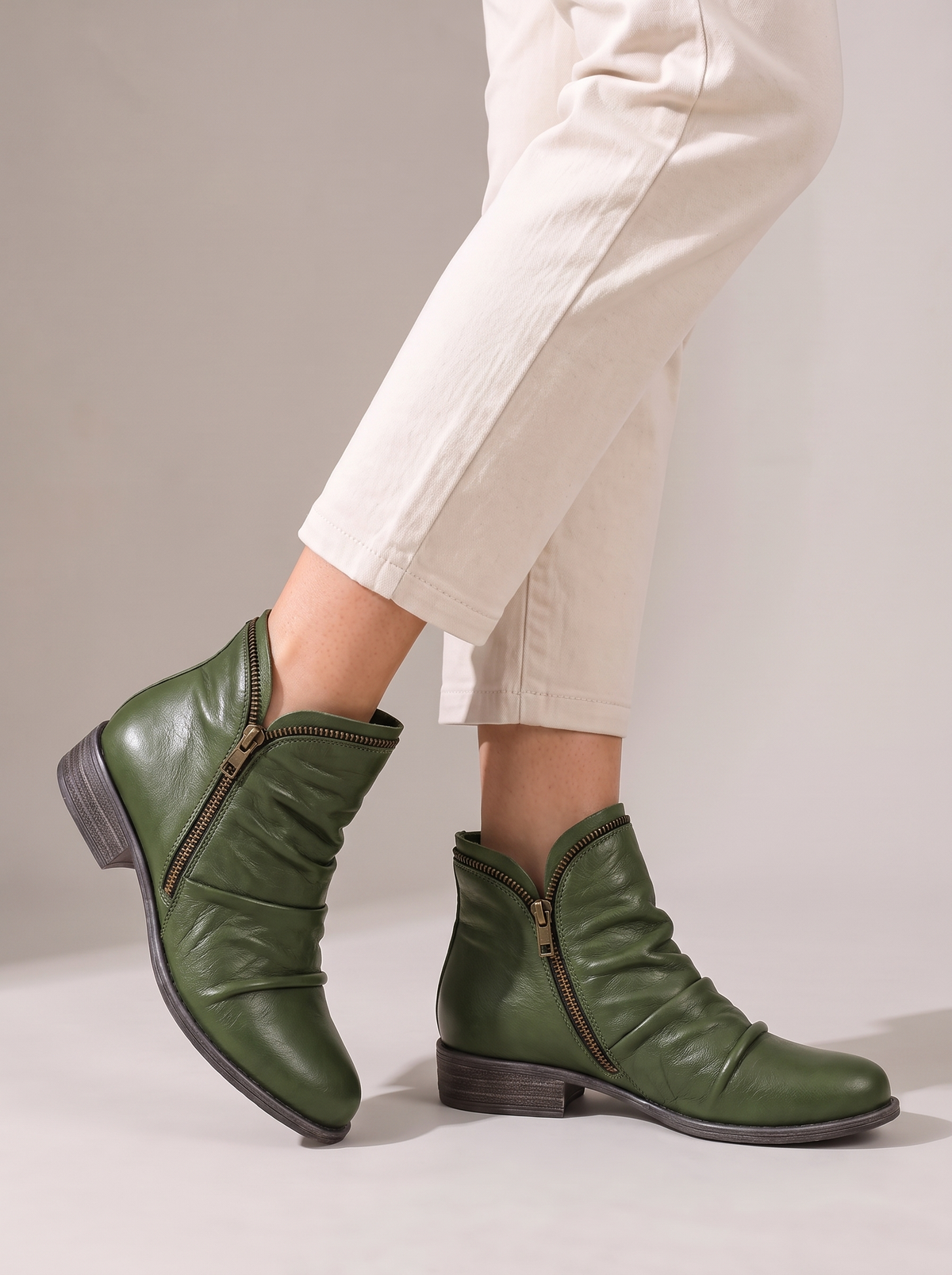 Jacinthe | Bottines Plissées à Zip Effet Cuir - Vert olive