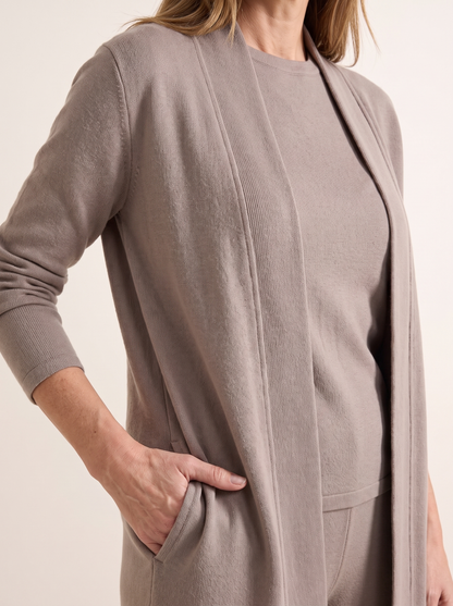 Lucienne | Ensemble 3 Pièces Cardigan Long, Haut et Pantalon Large - Taupe, détail de la maille